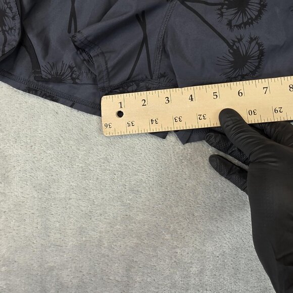 Vuori Clementine Shorts Womens S Dandelion Print Performance Zip Pocket Running - Picture 4 of 11